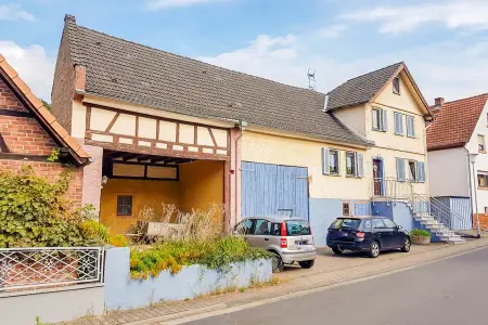 der Immobilie: Haus, Scheune, viel Grundstück, Platz, Ruhe, Burgblick... Ist hier in Breuberg alles zu haben! (Foto)