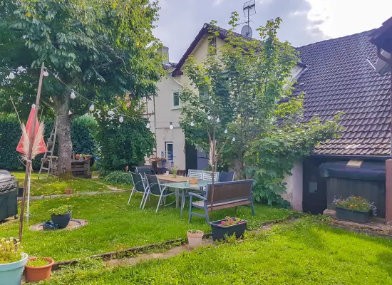 der Immobilie: Haus, Scheune, viel Grundstück, Platz, Ruhe, Burgblick... Ist hier in Breuberg alles zu haben! (Foto)