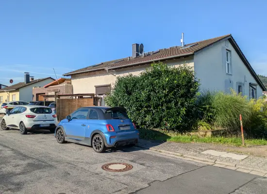 Straßenansicht