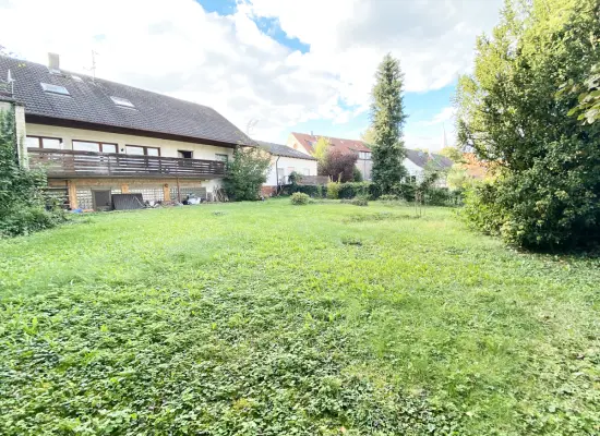 Rückansicht und Garten