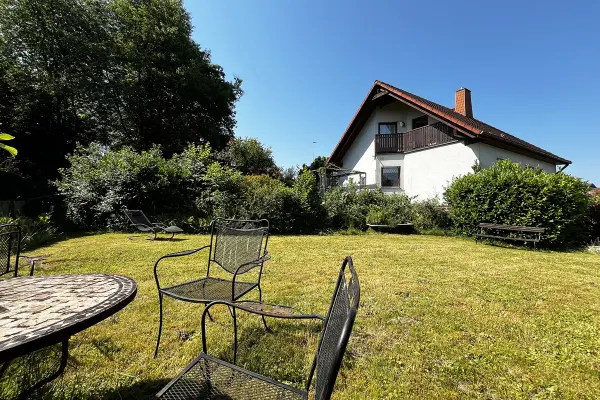 Rückansicht-Gartengrundstück