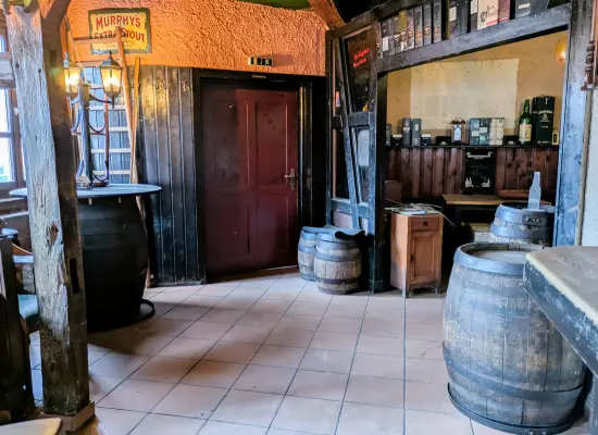Gastraum Pub der Immobilie: Objekt mit renommierten Gaststätten und viel Potential im Zentrum von Michelstadt! (Foto)