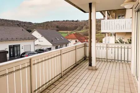 Blick NW der Immobilie: 2-Zimmer-Eigentumswohnung in ruhiger Lage – geeignet für Selbstnutzer oder Kapitalanleger! (Foto)
