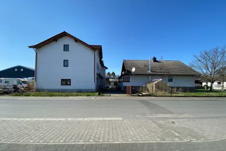 Straßenansicht II der Immobilie: Vielseitiges Wohn- und Geschäftsensemble mit zahlreichen Nutzungsmöglichkeiten in Dieburg (Foto)