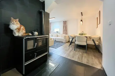 mit wohliger Kaminwärme