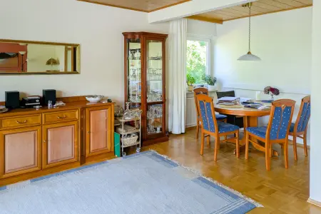 EG-Essen der Immobilie: Ein Haus? Eine Wohnung? Eigentlich beides! Große ETW mit Garten in ruhiger, sonniger Süd-West-Lage! (Foto)