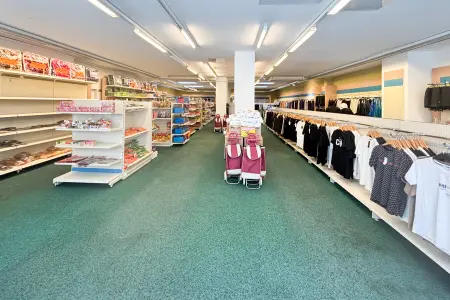 Ladenfläche EG der Immobilie: Investieren in Toplage: Wohn- und Geschäftshaus im Herzen von Hanau (Foto)