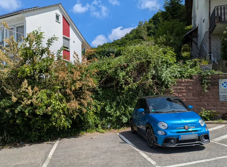 Ansicht-N der Immobilie: Außergewöhnliches Grundstück für ein außergewöhnliches Haus mit tollem Blick in Eberbach! (Foto)