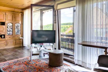 DG-Wohnen der Immobilie: 1 Haus 2 Wohnungen? Eigentlich beides! Viel Platz & viele Möglichkeiten in zentraler Lage von Erbach (Foto)