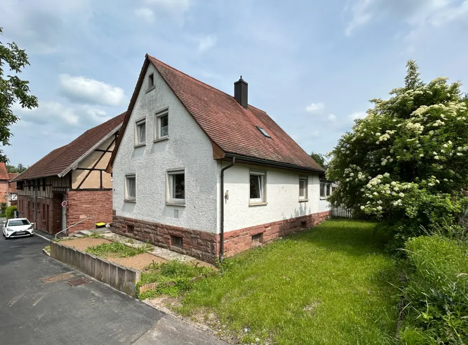 Straßenansicht