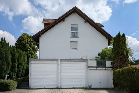 Ansicht_SW der Immobilie: Sofort frei & nahe Darmstadt: 2-Zimmer-ETW für Selbstnutzer oder Kapitalanleger! (Foto)