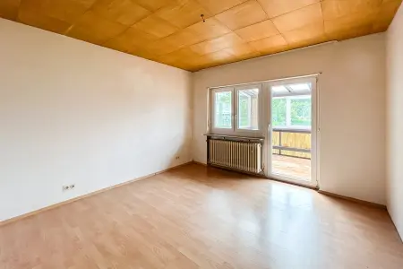 Schlafzimmer der Immobilie: Ein Haus voller Möglichkeiten – Ihr Projekt mit Zukunft! (Foto)