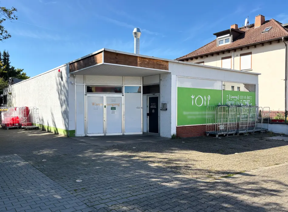 Aussenansicht der Immobilie: Produktionshalle mit vielseitigen Nutzungsmöglichkeiten in zentraler Lage von Klein-Umstadt (Titelbild)