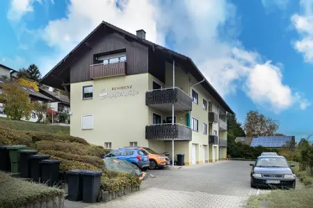 Ansicht SO Titel der Immobilie: Selbstnutzer  u. Kapitalanleger aufgepasst: schöne, helle 2-Zimmer-ETW mit tollem Blick über Erbach! (Titelbild)