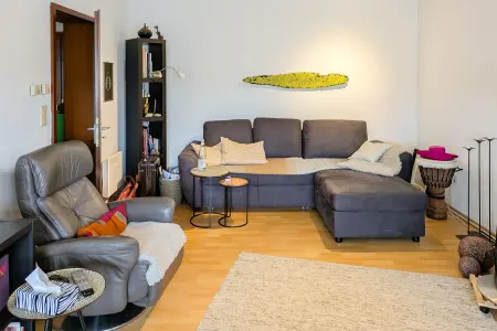 Wohnen der Immobilie: Selbstnutzer  u. Kapitalanleger aufgepasst: schöne, helle 2-Zimmer-ETW mit tollem Blick über Erbach! (Foto)