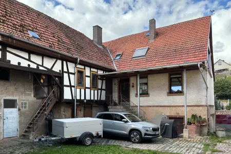 Hofansicht_II der Immobilie: Aus Alt mach Neu – Ihr Projekt für ein kernsanierungsbedürftiges Haus in Wiebelsbach/Groß-Umstadt (Foto)