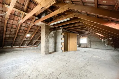 Dachboden der Immobilie: Ein Zuhause mit Herz – großzügiges Einfamilienhaus mit Einliegerwohnung und Platz für Ideen (Foto)