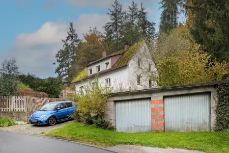 Ansiicht NW Titel der Immobilie: Selbermacher aufgepasst: Haus mit großem, naturnahen Grundstück und vielen Nutzungs-Möglichkeiten! (Titelbild)