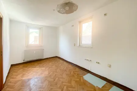 der Immobilie: Ein Haus mit Geschichte – und Raum für ein neues Kapitel! (Foto)