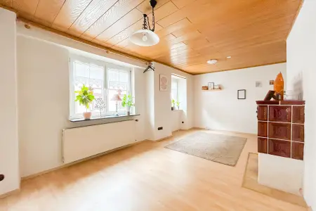 Wohnzimmer EG der Immobilie: Ein Zuhause zum Verlieben – Platz für Ihre Familie und Ihre Träume! (Foto)