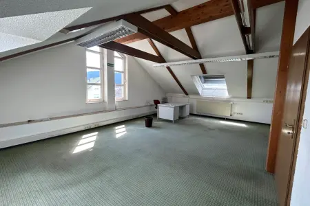 Büroräume der Immobilie: Bürogebäude in Top-Lage von Großheubach (Foto)