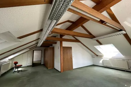 Büroräume der Immobilie: Bürogebäude in Top-Lage von Großheubach (Foto)