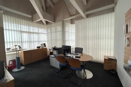 Büroräume der Immobilie: Bürogebäude in Top-Lage von Großheubach (Foto)